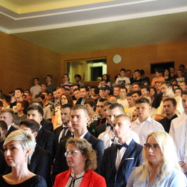 Dnes si prevzali maturitné vysvedčenia, zajtra nastupujú do práce - SOŠ DUBNICA NAD VAHOM (1)