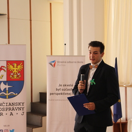 Dnes si prevzali maturitné vysvedčenia, zajtra nastupujú do práce - SOŠ PUCHOV (18)