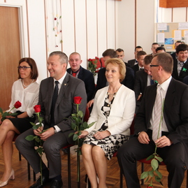 Dnes si prevzali maturitné vysvedčenia, zajtra nastupujú do práce - SOŠ PUCHOV (3)