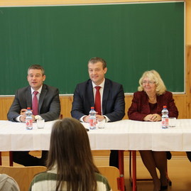 Do duálneho vzdelávania v tsk  sa zapojí viac žiakov aj zamestnávateľov - Snímek 090_resize