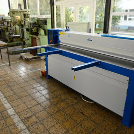 Zväčšiť fotografiu - Do modernizácie novomestskej priemyslovky išli takmer 4 mil. eur - 20210902_TSK_skoly_145w