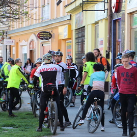 Druhý ročník cyklistického projektu vrchárska koruna trenčianska odštartovali nočným výjazdom na hrad beckov - IMG_6772