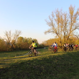 Druhý ročník cyklistického projektu vrchárska koruna trenčianska odštartovali nočným výjazdom na hrad beckov - IMG_6816