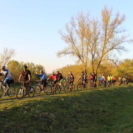 Druhý ročník cyklistického projektu vrchárska koruna trenčianska odštartovali nočným výjazdom na hrad beckov - IMG_6822