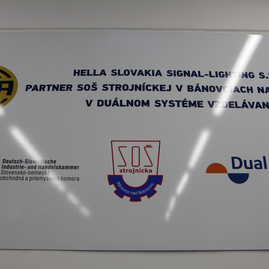 Zväčšiť fotografiu - Duálu kraľujú technické odbory - TSK_dual_archiv (24)