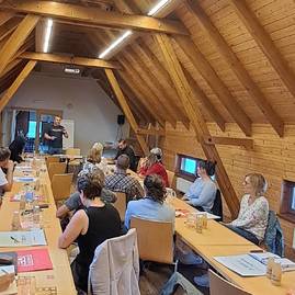 Zväčšiť fotografiu - Kopřivná, Česká republika - pracovná atmosféra, Zdroj: Stredná priemyselná škola Myjava