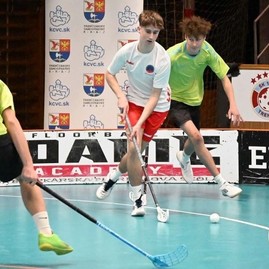 Zväčšiť fotografiu - Finalisti florbalového turnaja známi - Obrázok5