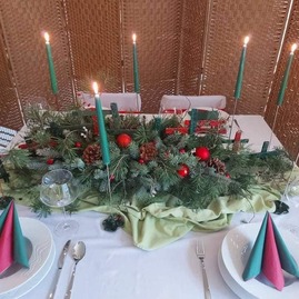 Zväčšiť fotografiu - Floristky úspešné v medzinárodnej aj slovenskej súťaži - SOŠ Pruské_vianočné inšpirácie v KE (5)