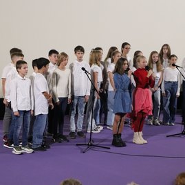 Zväčšiť fotografiu - Gymnázium v partizánskom oslavovalo - IMG_8325