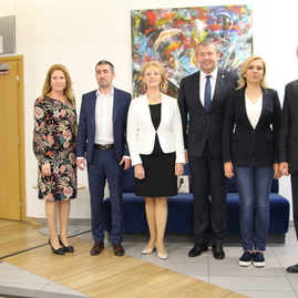 Gymnázium v púchove s významným jubileom, 70 rokov od založenia gymnázia prišli osláviť aj prvé absolventky školy - IMG_6420
