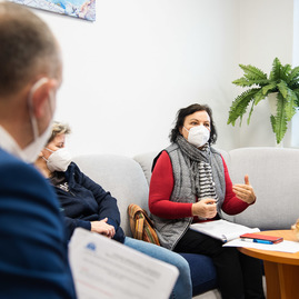Zväčšiť fotografiu - Hodnotiaca návšteva považskobystrickej soš strojárskej dopadla na výbornú - HOM_SOŠ strojnícka PB_mini-54