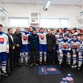 Zväčšiť fotografiu - Hokejová akadémia v trenčíne debutovala reprezentačnými stretnutiami - TSK_RHA_2zapas_mini (23 of 25)