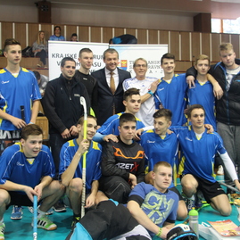 Hráči z gymnázia ľudovíta štúra v trenčíne sa stali víťazmi florbalového turnaja a získali putovný pohár predsedu tsk - IMG_4134