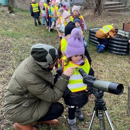 Zväčšiť fotografiu - Hravým objavovaním vodného vtáctva oslávili svetový deň mokradí