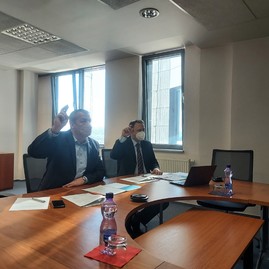 Zväčšiť fotografiu - Jazykovo zdatní študenti nebudú musieť za vzdelaním cestovať - TSK_KRPOV (2)