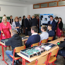 Jediná poľnohospodárska škola v trenčianskom kraji oslávila 70. výročie svojho založenia, k jubileu dostala nový traktor i učebňu - IMG_4806
