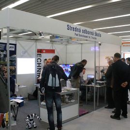 Jediná stredná škola vystavujúca na elo sys 2014 je z trenčína - image002