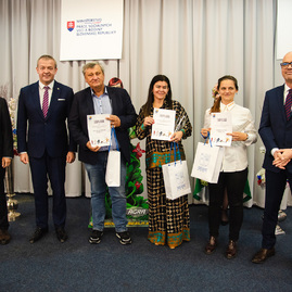 Zväčšiť fotografiu - Jedinečná výstava po dvoch rokoch opäť v krajskom meste - TSK_Stredoškolák22_mini (56 of 107)