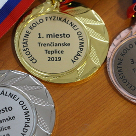 Jubilejný 60. ročník fyzikálnej olympiády už pozná svojich víťazov, v prvej trojici úspešných riešiteľov aj študent trenčianskeho gymnázia - IMG_0004