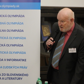 Jubilejný 60. ročník fyzikálnej olympiády už pozná svojich víťazov, v prvej trojici úspešných riešiteľov aj študent trenčianskeho gymnázia - IMG_0409