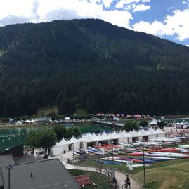 K rýchlostnej kanoistike ho priviedli spolužiaci, ktorých po pár týždňoch prestala baviť. študent dominik olexík zo soš stavebnej e. belluša to dotiahol až na majstrovstvá sveta. - Auronzo 1