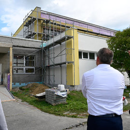 Zväčšiť fotografiu - Kraj modernizuje telocvičňu myjavskej priemyslovky - 20210902_TSK_skoly_190w