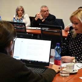 Zväčšiť fotografiu - Krajské štipendiá fungujú, stredné školstvo prechádza množstvom legislatívnych zmien