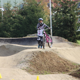 Milovníci cyklistiky v bošáci sa tešia z novej pumptrackovej trate - IMG_3661