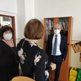 Zväčšiť fotografiu - Ministerská návšteva na pôde gymnázia v dubnici nad váhom - IMG_20210409_113543