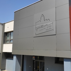 Zväčšiť fotografiu - Ministerstvo školstva podporí výstavbu novej telocvične na trenčianskom gymnáziu - IMG_20210622_111224