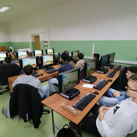Zväčšiť fotografiu - Mladé technické talenty sa predviedli na súťaži zručností - IMG_4581