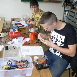Mladí elektrotechnici súťažili v soš pod sokolicami v trenčíne - image013