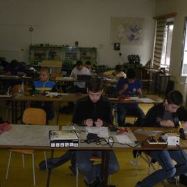 Mladí elektrotechnici súťažili v soš pod sokolicami v trenčíne - image020