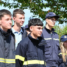 Zväčšiť fotografiu - Mladí hasiči absolvovali výcvikový tábor na Kopaniciach, hasiči dostali defibrilátory aj stan