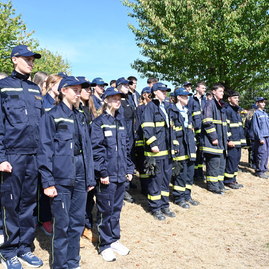Zväčšiť fotografiu - Mladí hasiči absolvovali výcvikový tábor na Kopaniciach, hasiči dostali defibrilátory aj stan
