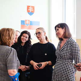 Zväčšiť fotografiu - Mobis slovakia prináša nové príležitosti pre žiakov piatich župných škôl - 