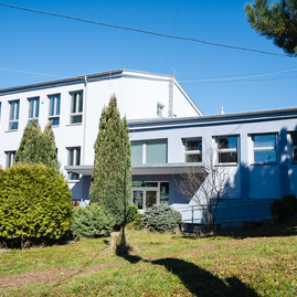Zväčšiť fotografiu - Mobis slovakia prináša nové príležitosti pre žiakov piatich župných škôl - 