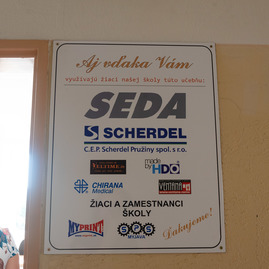 Zväčšiť fotografiu - Myjavskej priemyslovke sa darí meniť sa k lepšiemu - TSK_SPŠ MY_jedálen a spol_mini-37