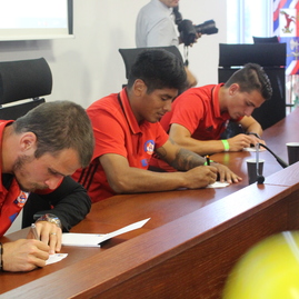 Myšlienku zelenej župy podporili aj reprezentanti futbalového klubu as trenčín - IMG_5922