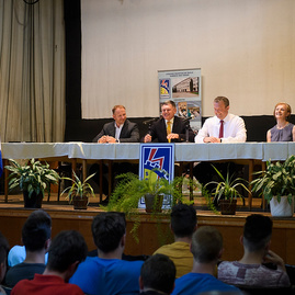 Na dubnickej strednej priemyselnej škole už zajtra začínajú práce na komplexnej rekonštrukcii strechy - 20170530_DUBNICA_TSK_foto_Radovan_Stoklasa_125w