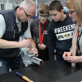 Zväčšiť fotografiu - Na hornej nitre podporujú technické talenty - IMG_1599