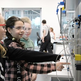 Zväčšiť fotografiu - Na hornej nitre podporujú technické talenty - IMG_1681