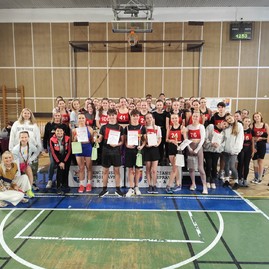 Zväčšiť fotografiu - Na krajskom kole maratónu aerobiku súťažilo 18 stredných škôl - 1. Zdroj Krajské centrum voľného času