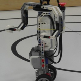 Na robotiáde 2017 v brne mal svoje zastúpenie aj tsk. bratia mazúrovci si z nej odniesli 3. miesto - SAM_6233 - kópia