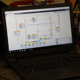 Na štrnástom ročníku trenčianskeho robotického dňa si zmeralo sily rekordné množstvo súťažiacich i mechanizmov - asa (27)
