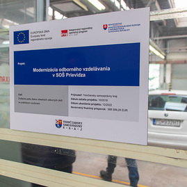 Zväčšiť fotografiu - Na život po škole sa pripravujú na moderných zariadeniach - TSK_SOŠ PD_ dielne (37 of 48)