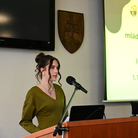 Zväčšiť fotografiu - Na župe zasadol mládežnícky parlament s novým vedením
