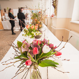 Zväčšiť fotografiu - Nádejné floristky z celého slovenska súťažili v pruskom - TSK_SOŠ Pruské_súťaž_mini-4
