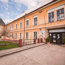 Zväčšiť fotografiu - Nádejné floristky z celého slovenska súťažili v pruskom - TSK_SOŠ Pruské_súťaž_mini-62