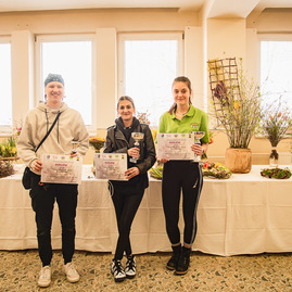 Zväčšiť fotografiu - Nádejné floristky z celého slovenska súťažili v pruskom - TSK_SOŠ Pruské_súťaž_mini-81